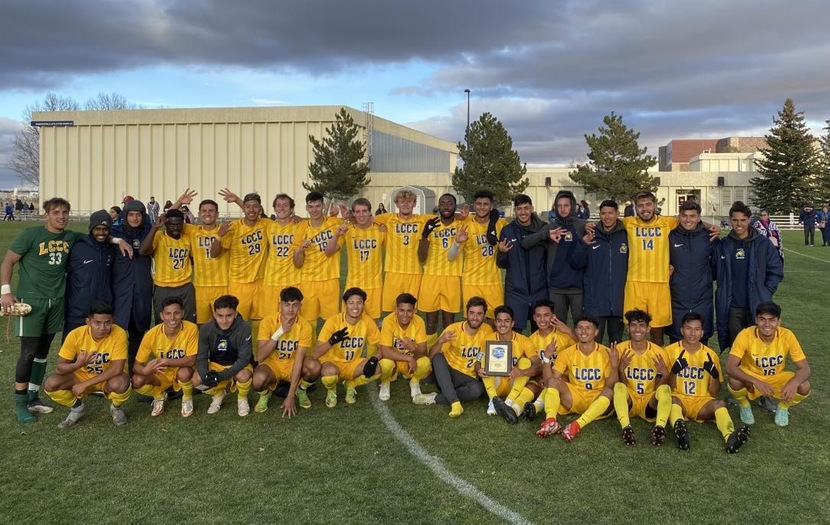 Thompson's goal helps Golden Eagles to district title