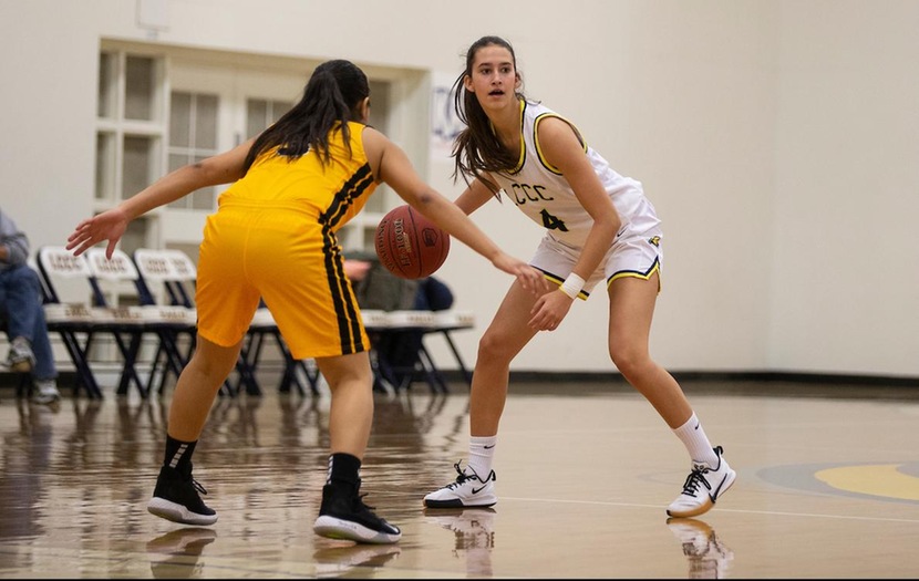Anderson Scores Game-High 18 points in Win at Central Wyoming