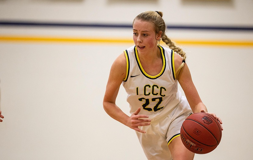 Hester leads Golden Eagles past Knights