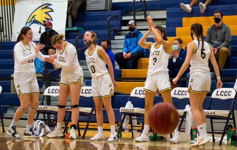 Golden Eagles Overpower Trojans
