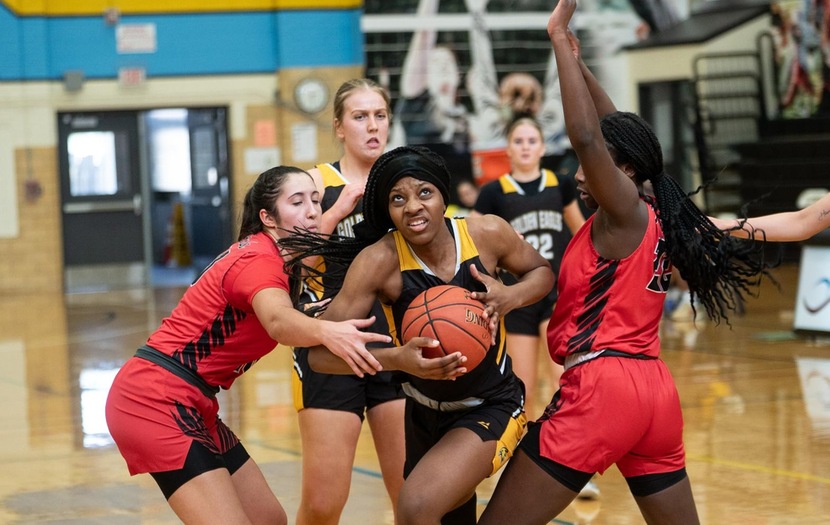 Golden Eagles fight but fall short in Region IX opening round to EWC 72-66