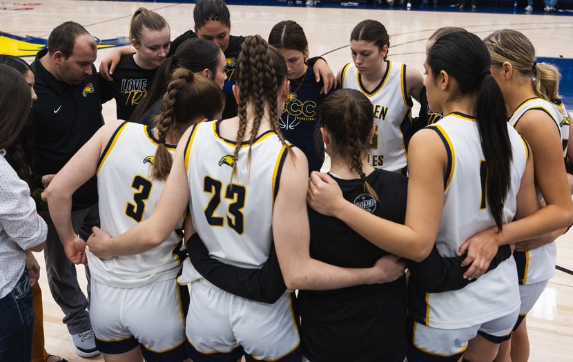 Tough stretches in second and fourth quarters stall Golden Eagles in Powell