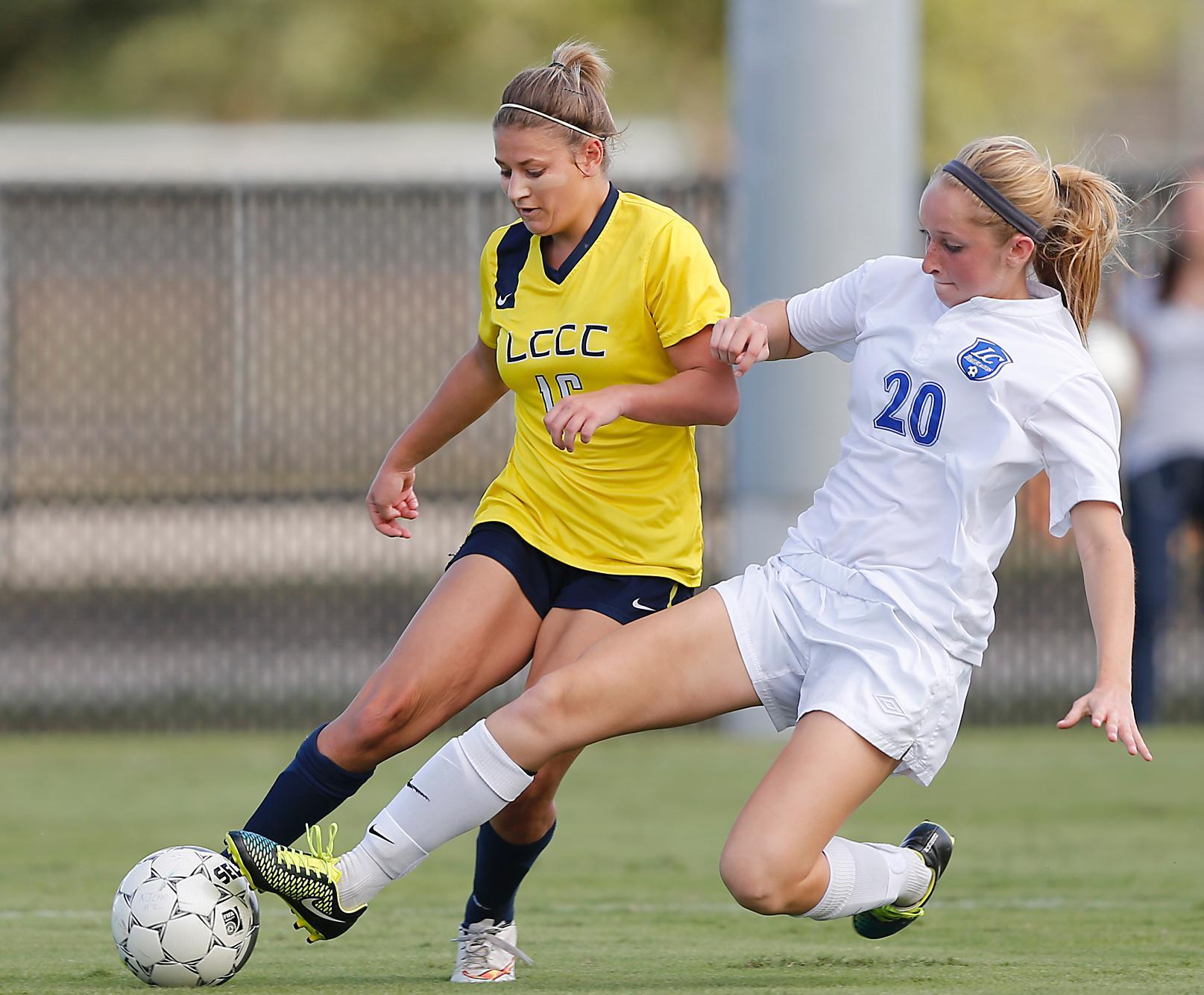 Golden Eagles Blank Northeastern JC, 6-0