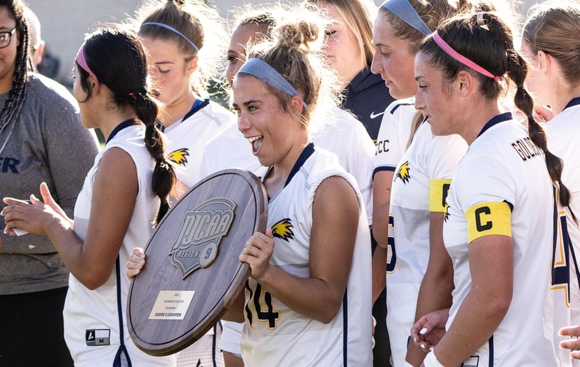 Golden Eagles punch ticket to second straight national tournament with 3-0 win over Otero