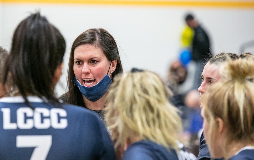 Golden Eagles swept by Thunderbirds