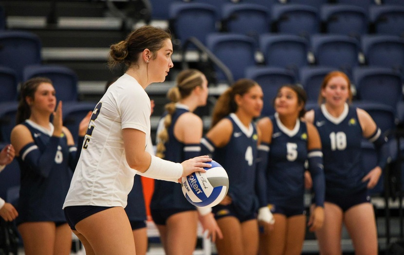 Volleyball splits a pair in Twin Falls at the Starr Invitational