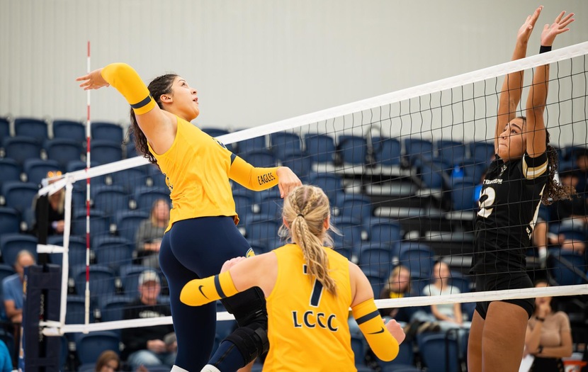 Golden Eagle volleyball earns first conference win over Gillette College in five sets